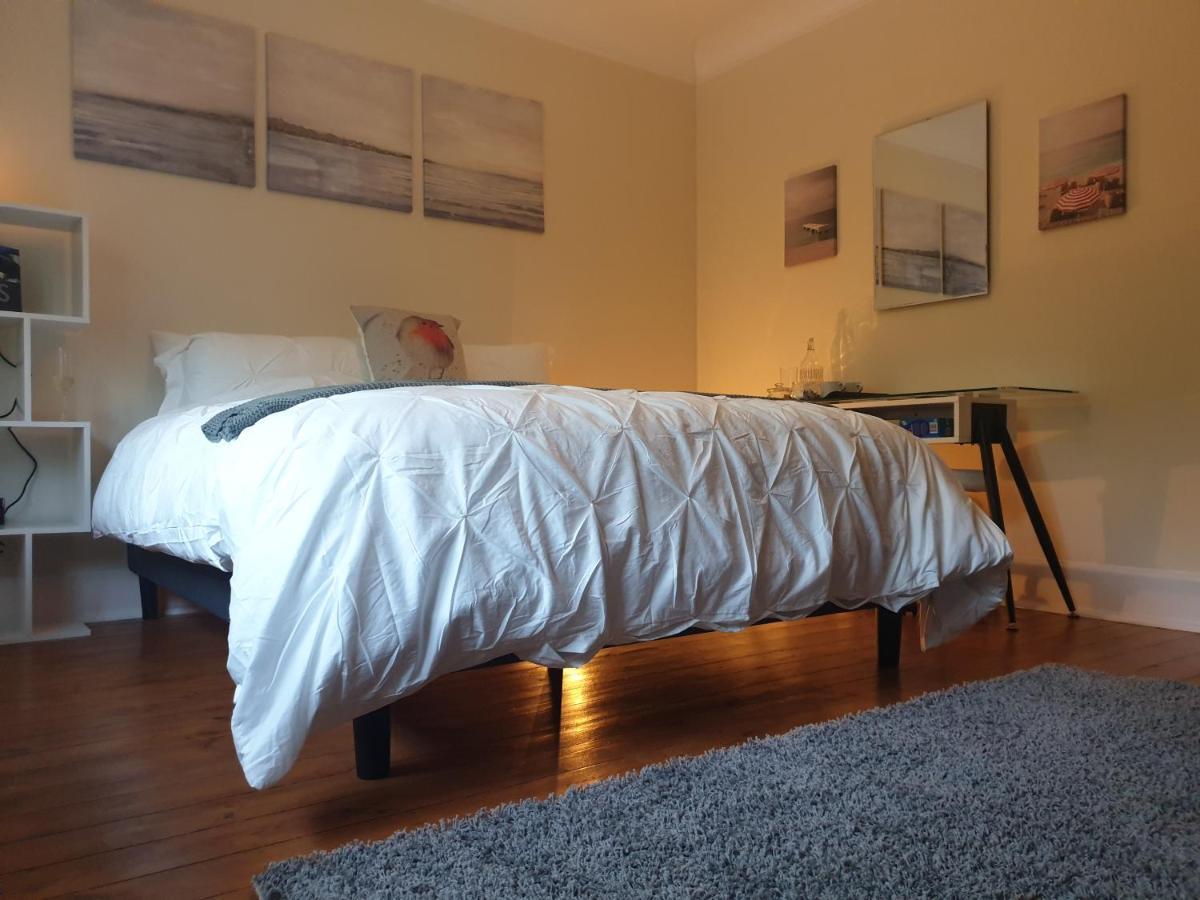Little Robin Gate - Free Parking - Central - 10 Min Walk To Train Station Борнмут Экстерьер фото